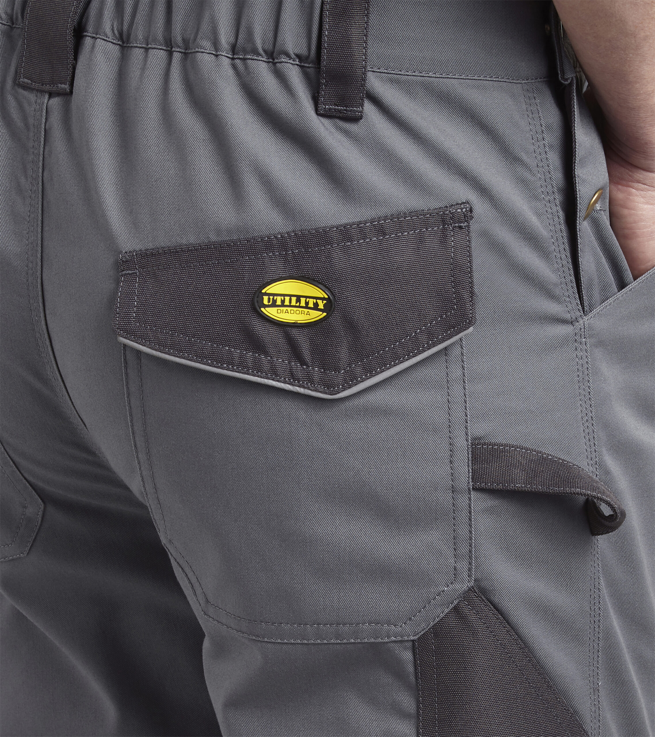 1617550 DIADORA FARMER HLAČE POLY XXL SIVE