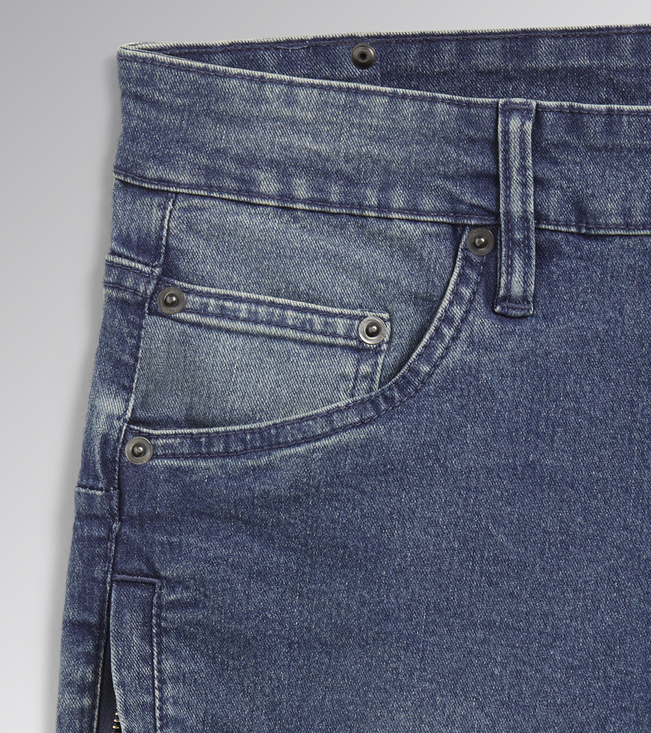 17765332 DIADORA HLAČE STONE 6PKT LIGHT 32