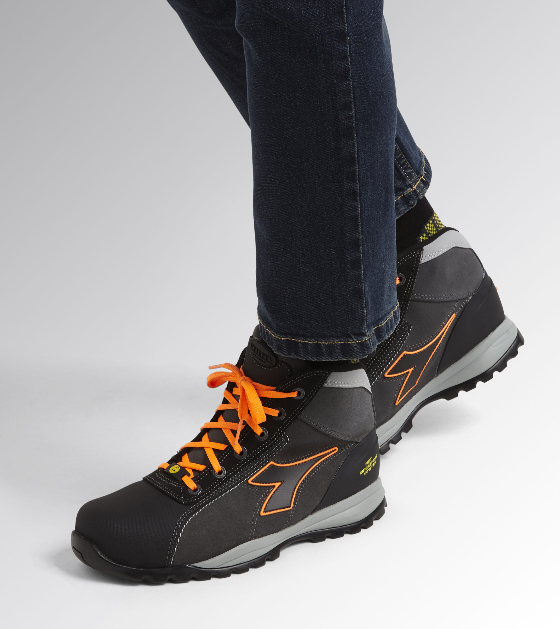 173657243 DIADORA GLOVE NET LOW PRO S1P 43 CRNE