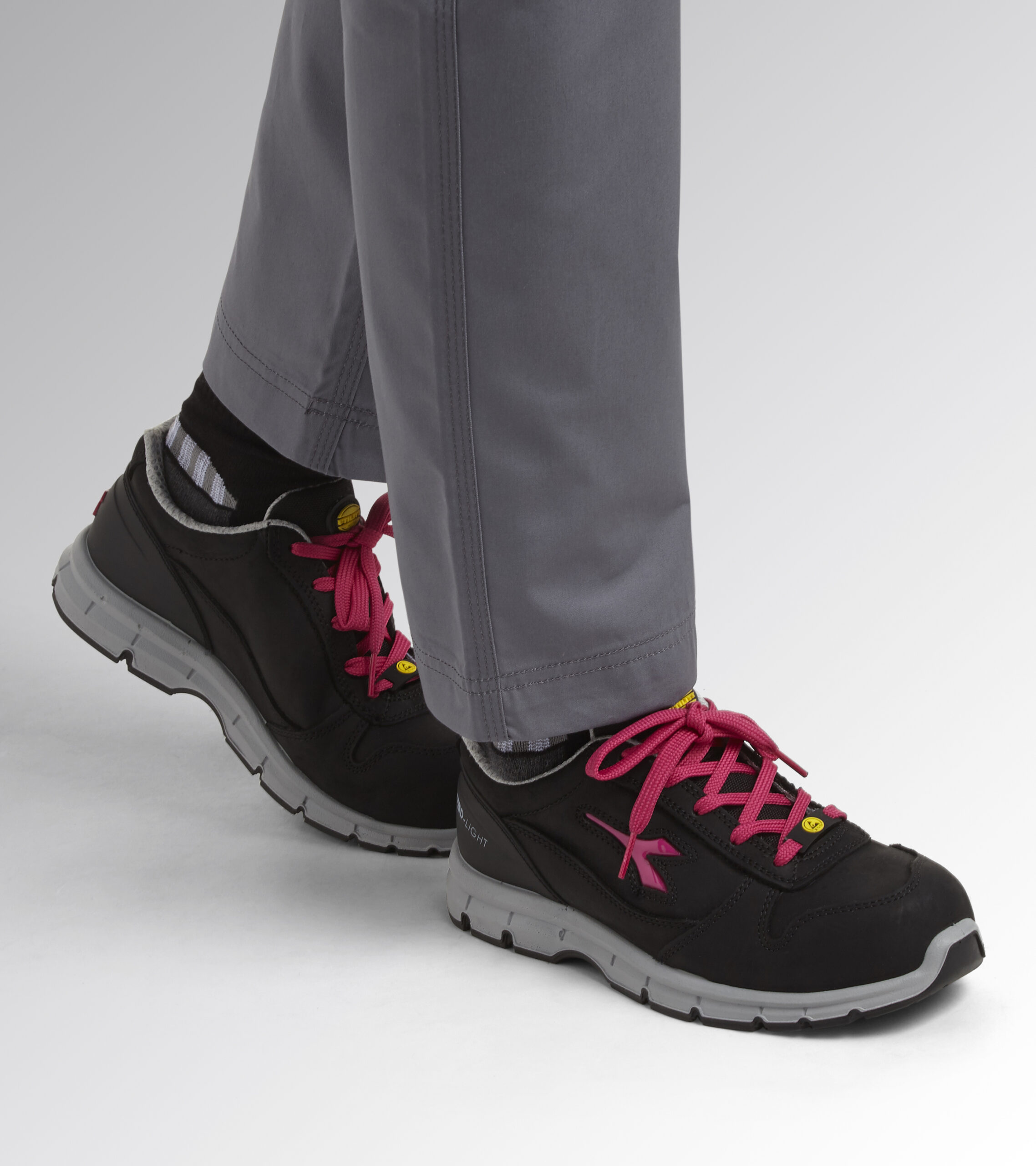 17530349 DIADORA RUN II S3-SRC ESD 49